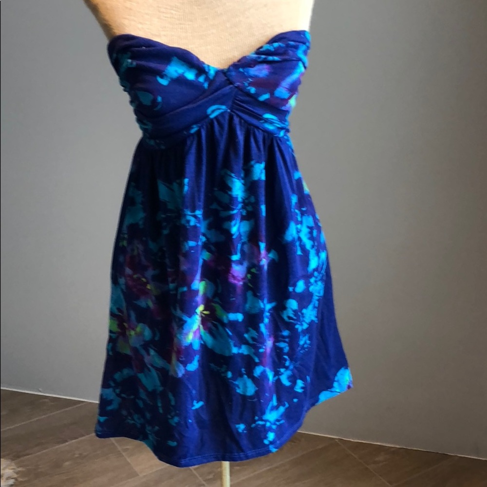 Floral strapless dress